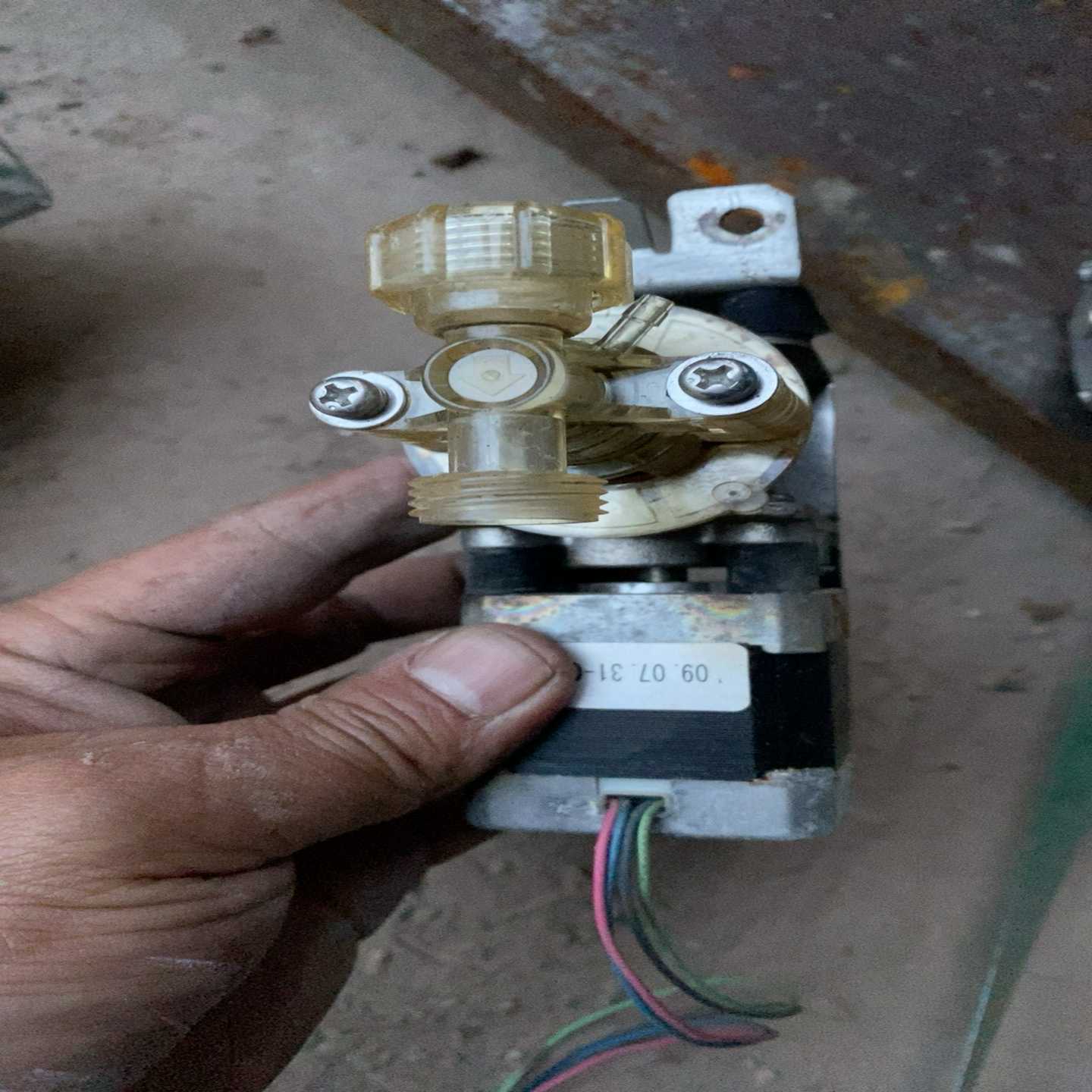 日机装脱水泵（超滤泵）dbb27c件整套，包用，塑料件都（gg设