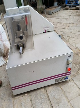 【议价】CEAST意大利进口塑料缺口机试电开机运转正常成色看图型