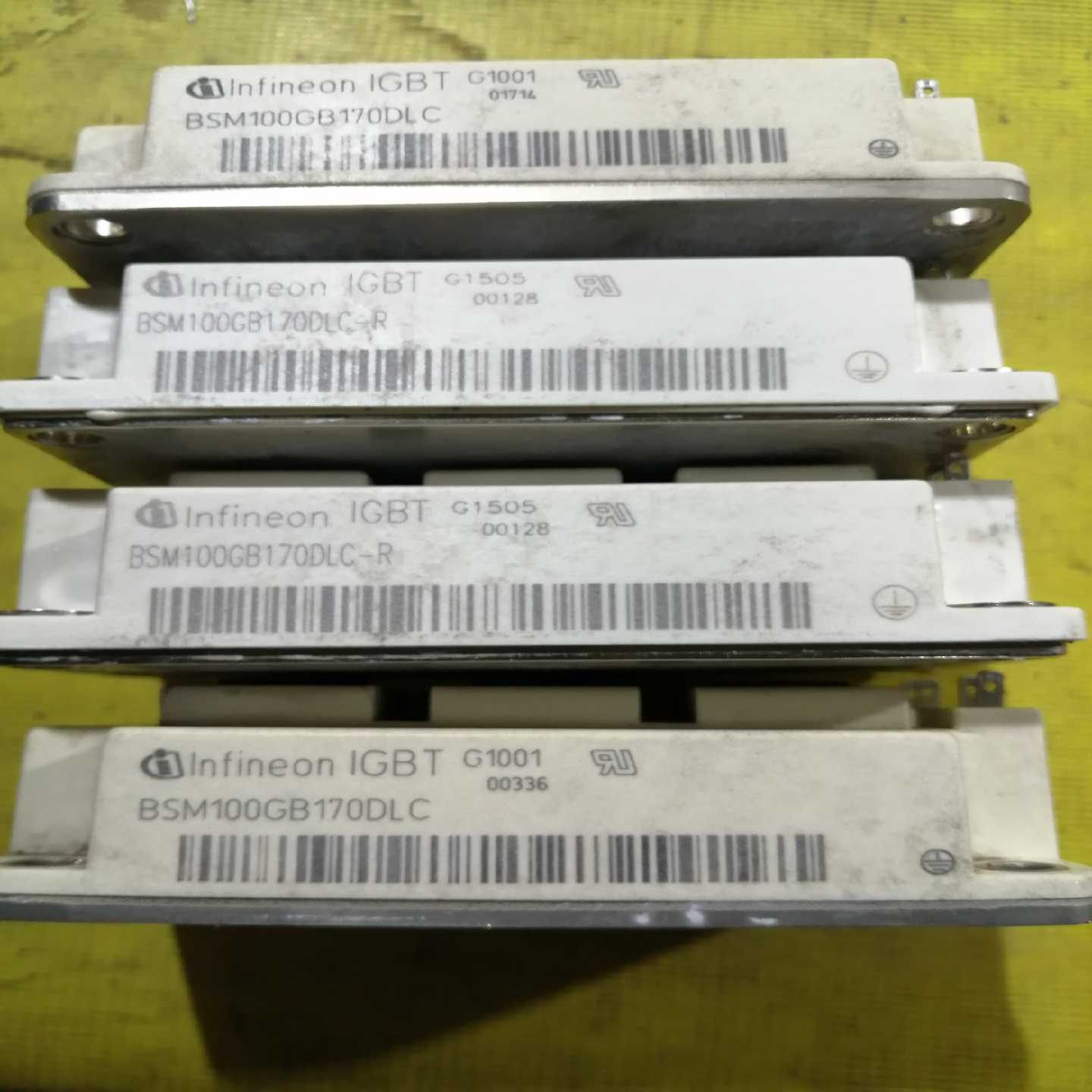 议价拆机模块,BSM100GD170DLC,共5个有两个外壳有裂