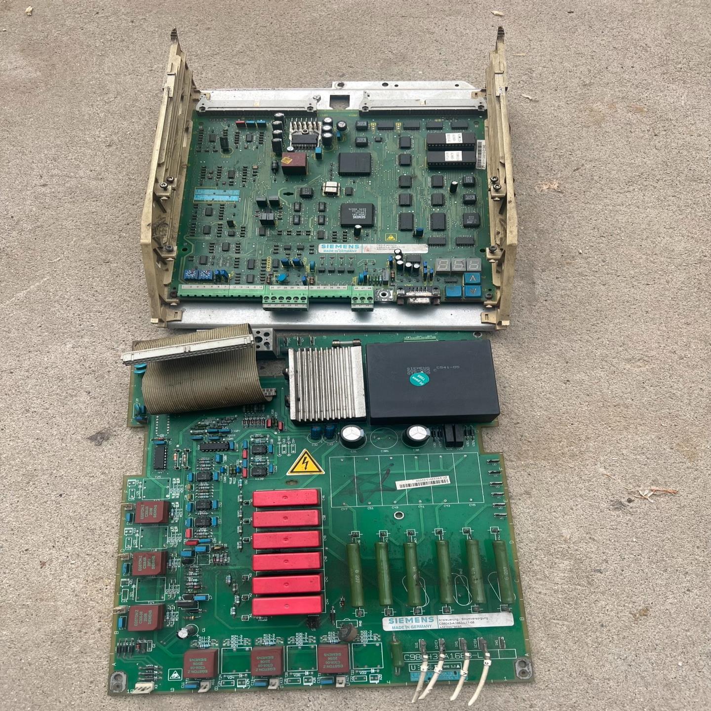 直流调速板子a5e00078684接口有腐蚀如图（基数电子）