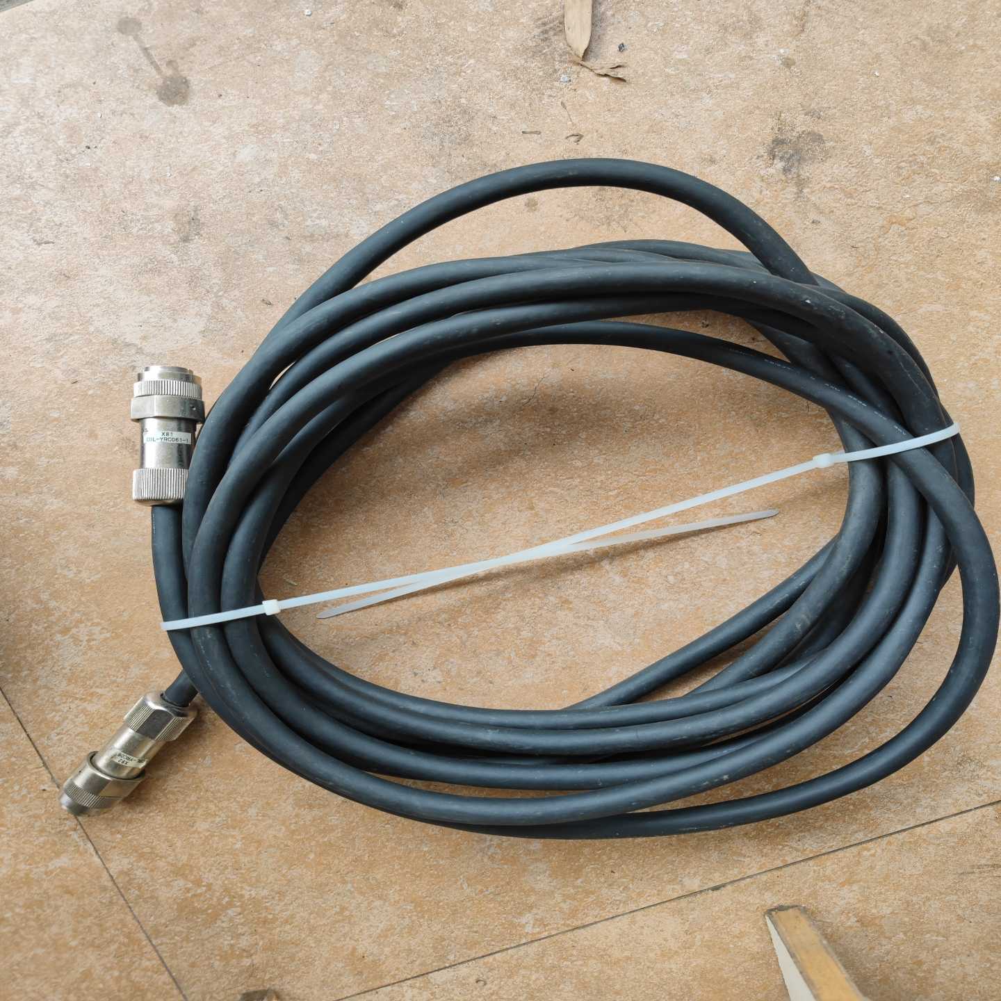 安川DX100/DX200示教器连接线~询价