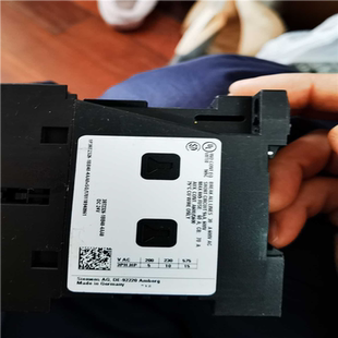 4AA0 议 1BB40 3RT2326 2个 吸合器