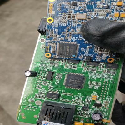 芯片 EPM240T100C5N两张~询价