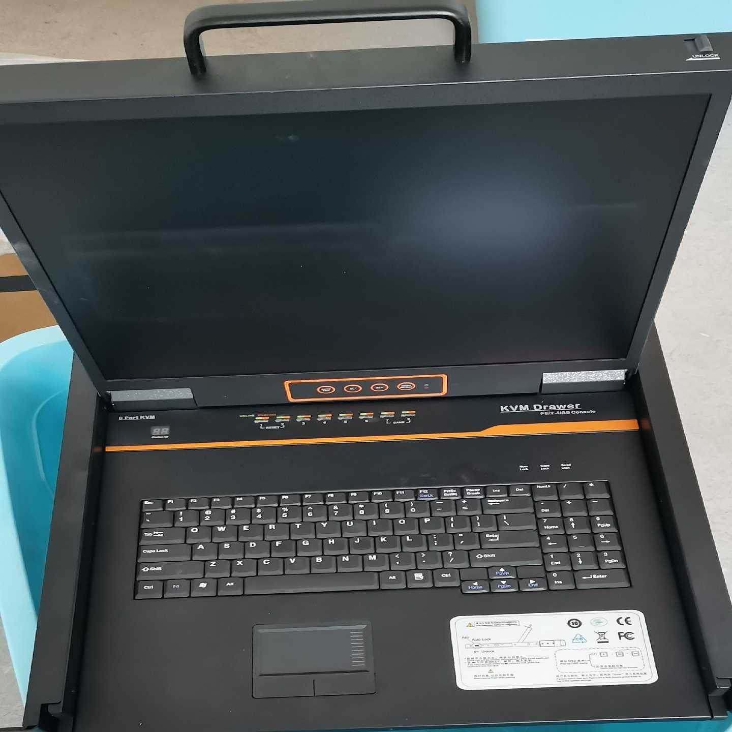KVM8路输入切换器,带数据线。【鑫鑫商铺】