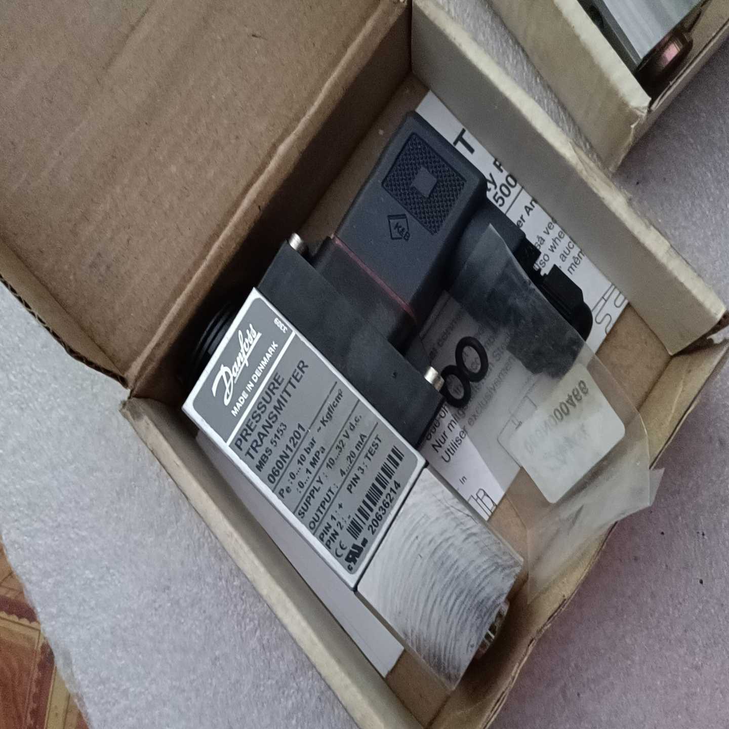 议价瓦锡兰L20压力传感器，压力开关DANFOSS danfos