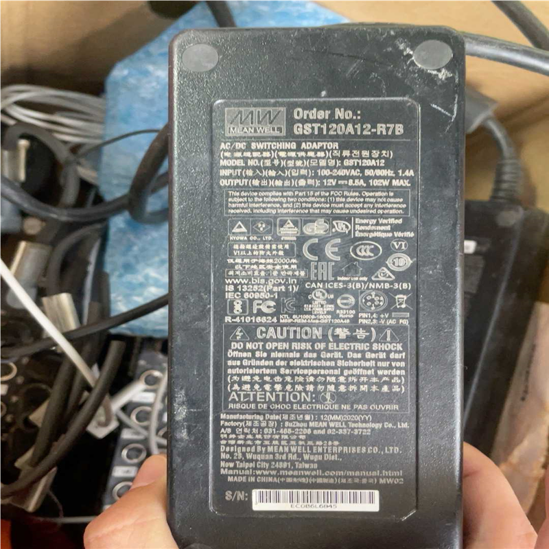 议价明伟电源 gst120a12-r7b，二手，成色一般！