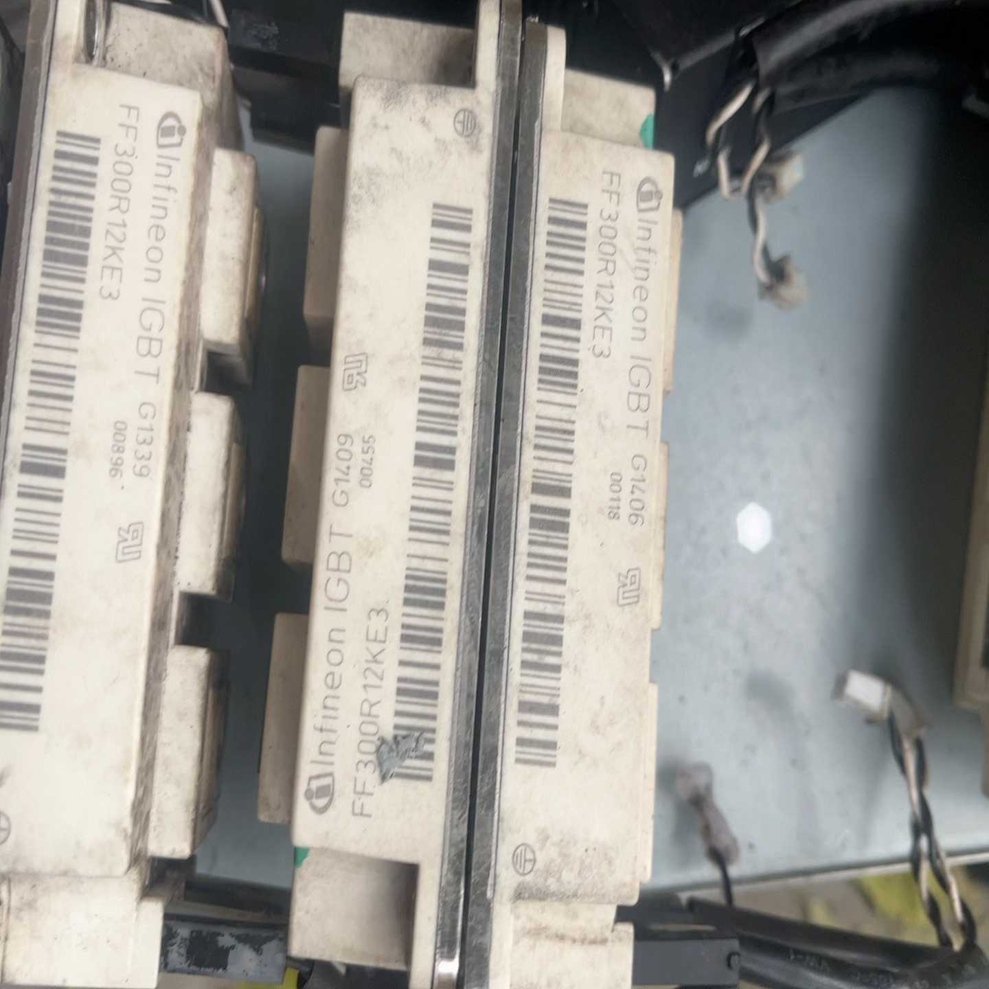 英飞凌ff300r12ke3刚刚下来的，单台价格，一询价