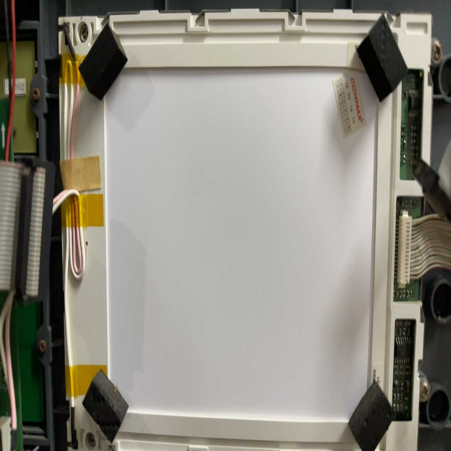 9000、2100显示器，成色不错，功能正常[浩蓉商户]