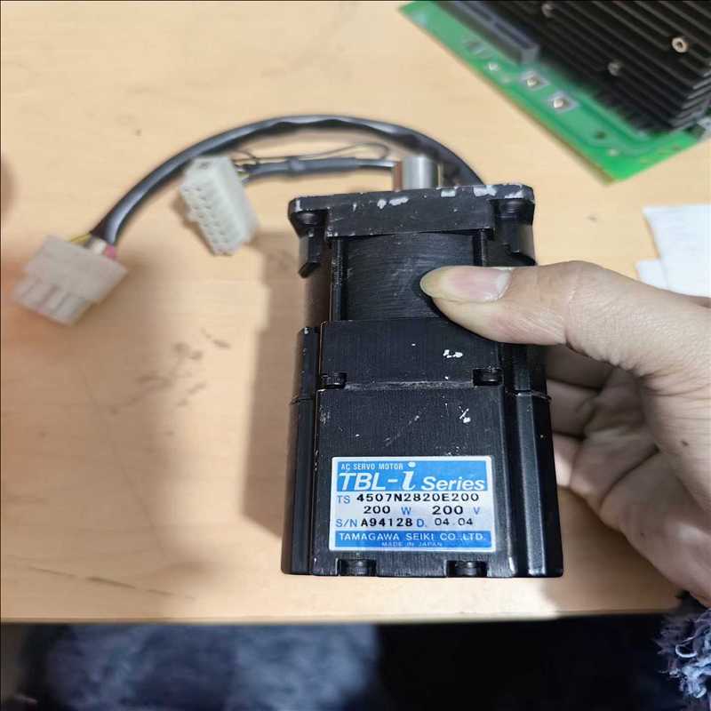 多摩川电机 TS4507N2820E200 质量保证包好（崽载电子）