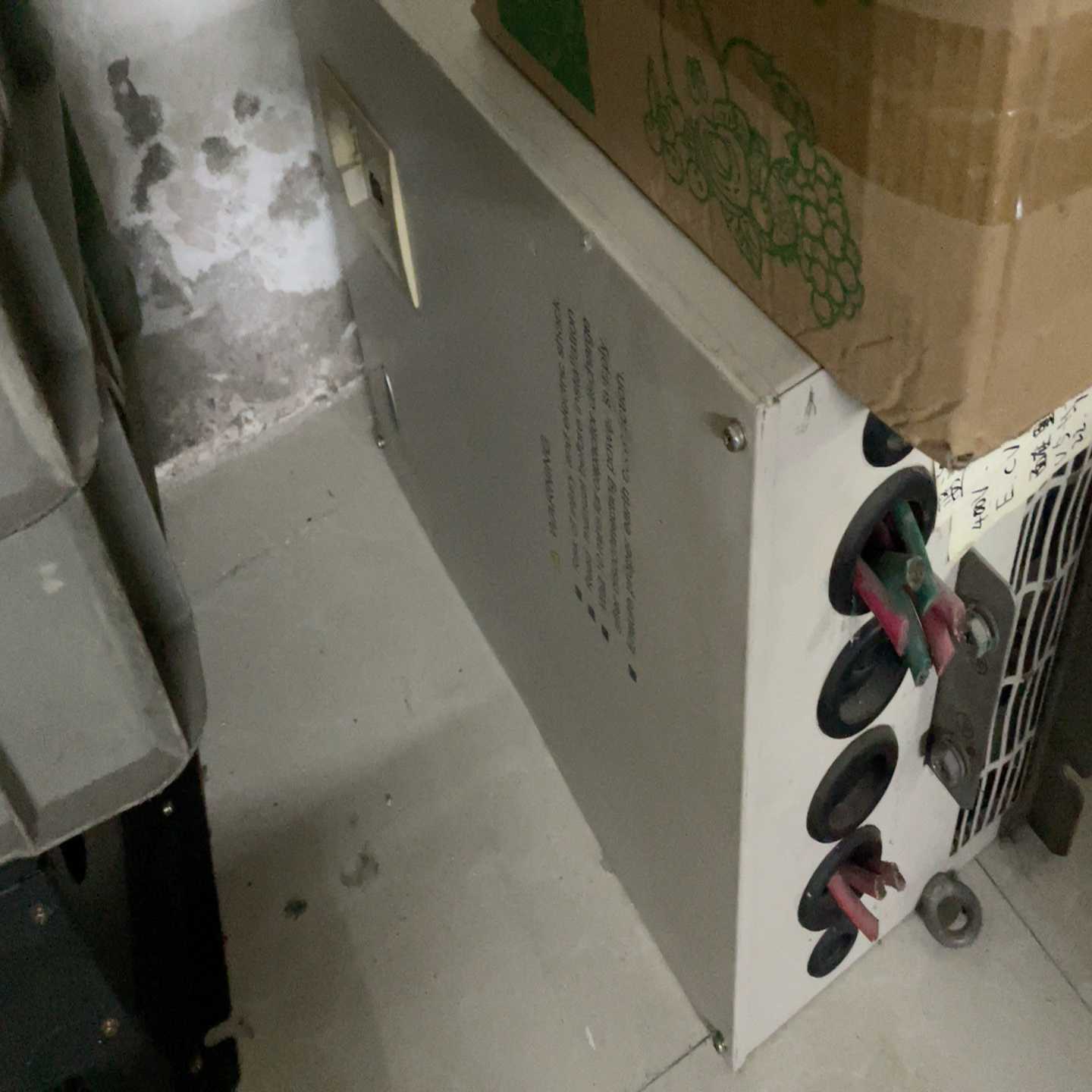 蓝海华腾变频器V5-4T55G/75L 成色如图，有的联【侨报商行】