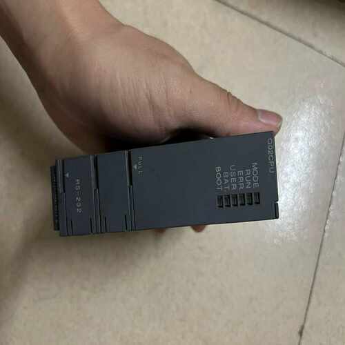议~三菱Q02CPU功能正常，外观完好。