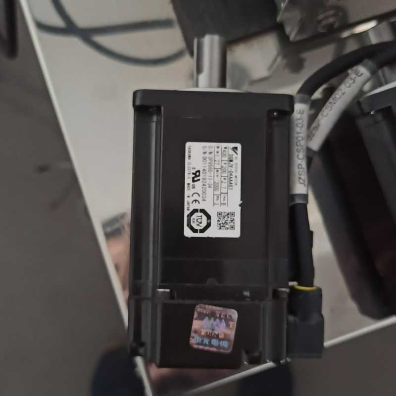 【星慕电子】安川400W伺服电机SGMJV-04AAA61