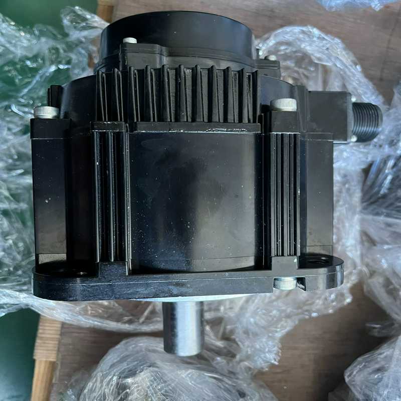 询价~安川七系1.8kw电机SGM7J-20AFC61功能正常，成