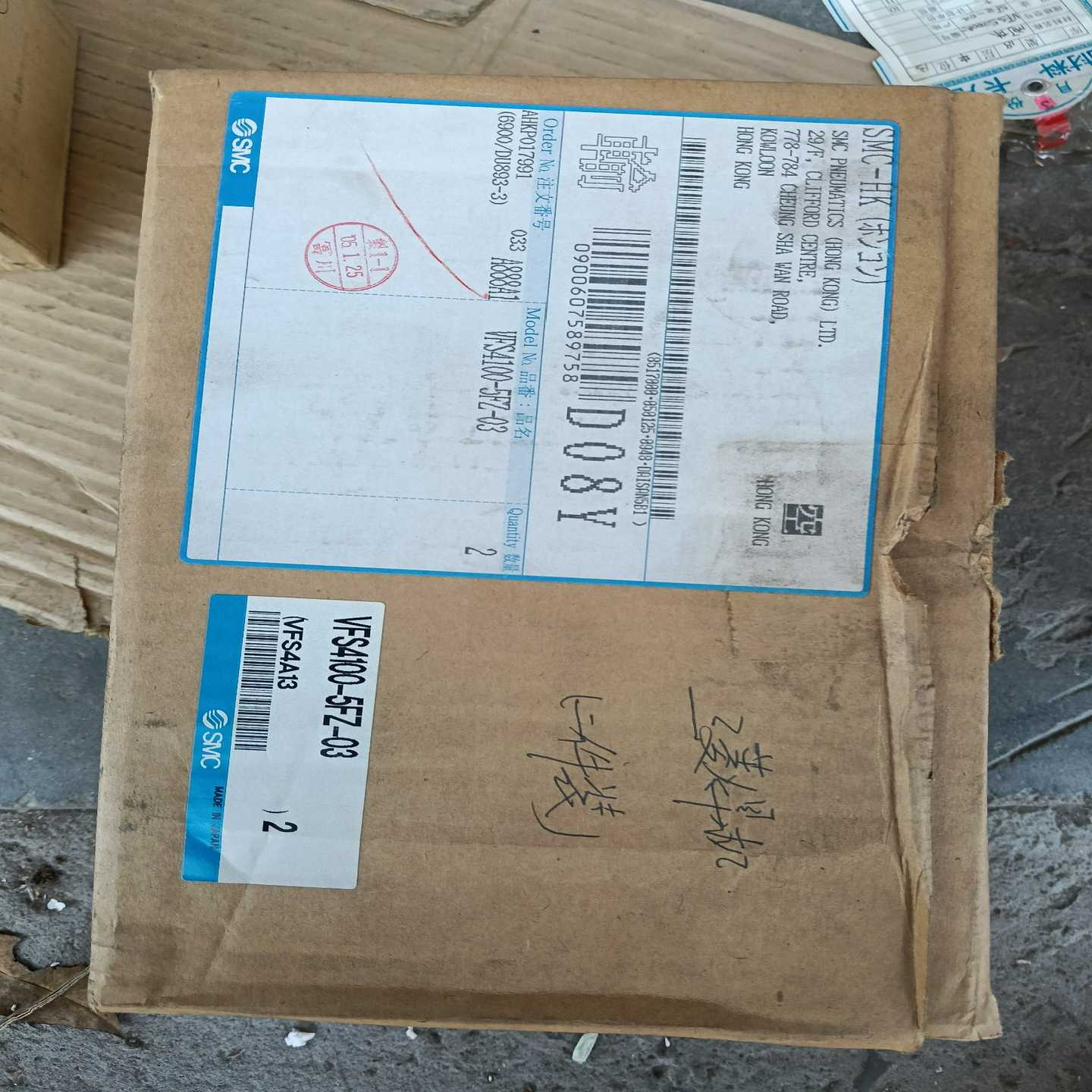 SMC电磁阀VFS4100-5FZ-032个全新库存样子-询价客服