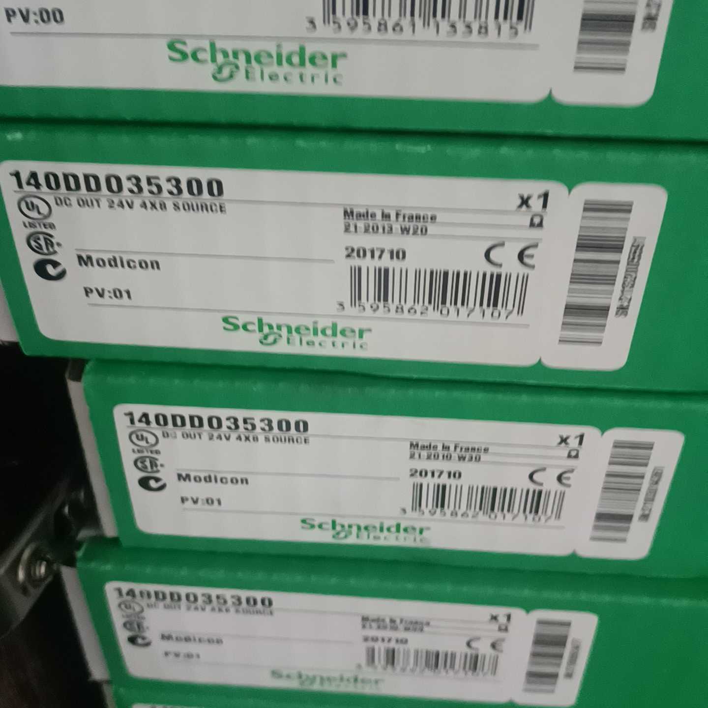 议价-140DDI35300施耐德模块140DdDO35300全新