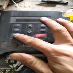 英威腾55千瓦变频器GD200A 5R5G 7R5P 基数电子