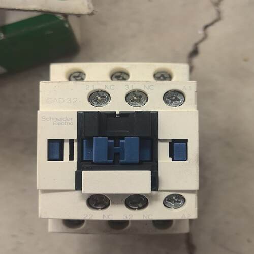 (询价)交流接触器CAD32B7C，CAD32M7C，CAD3