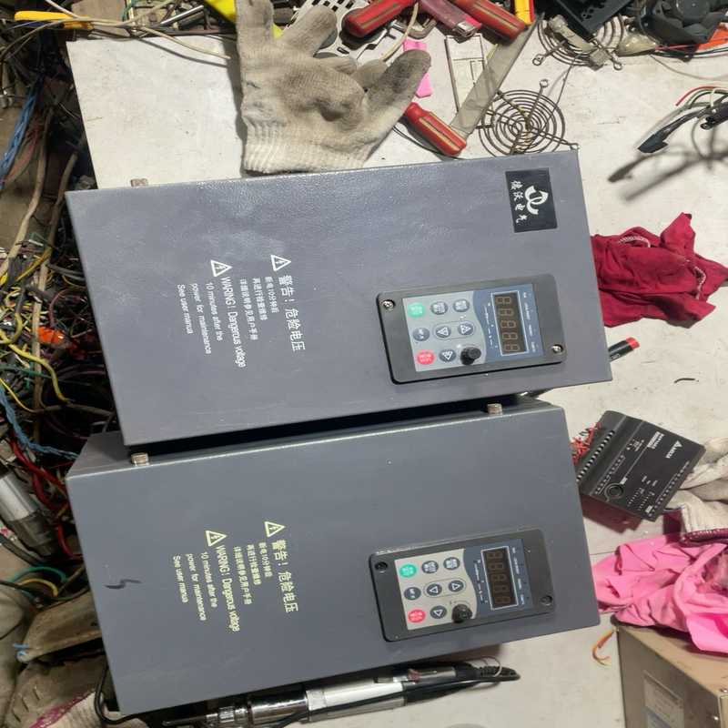 德沃变频器15kw德沃VT80-G15T4B拆机两台 成色漂【鑫鑫商铺】