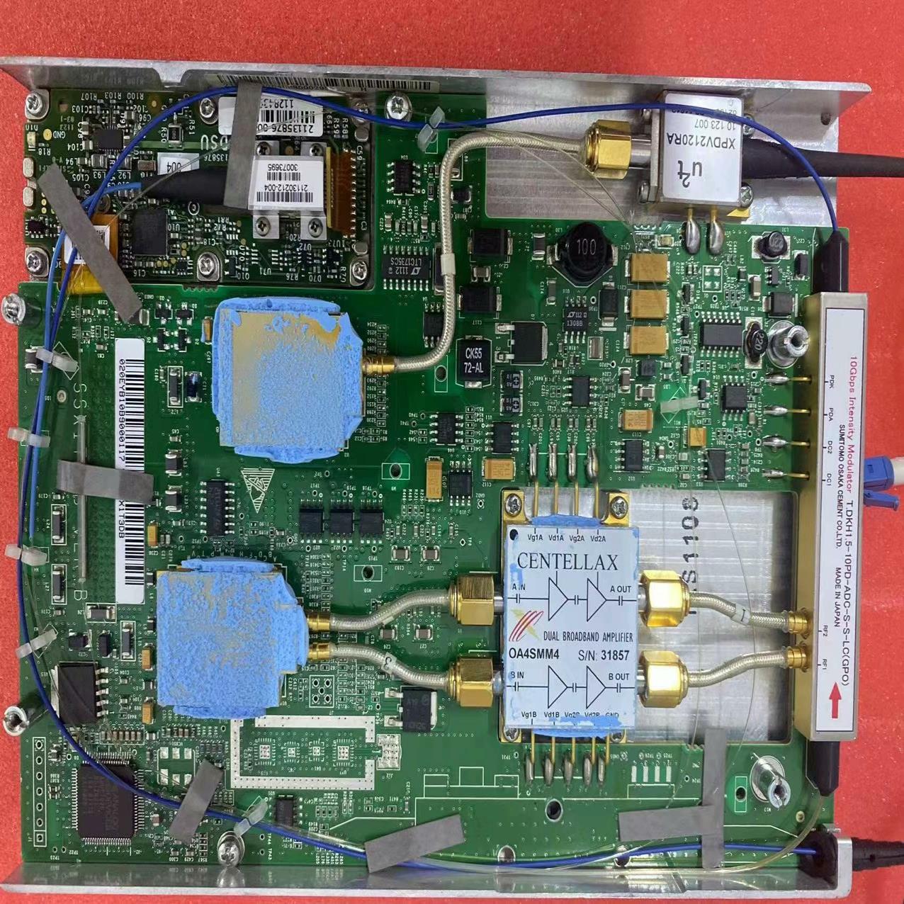 Finisar 50 GHz 高带宽 U2T 光电探测器XP【南风商行】