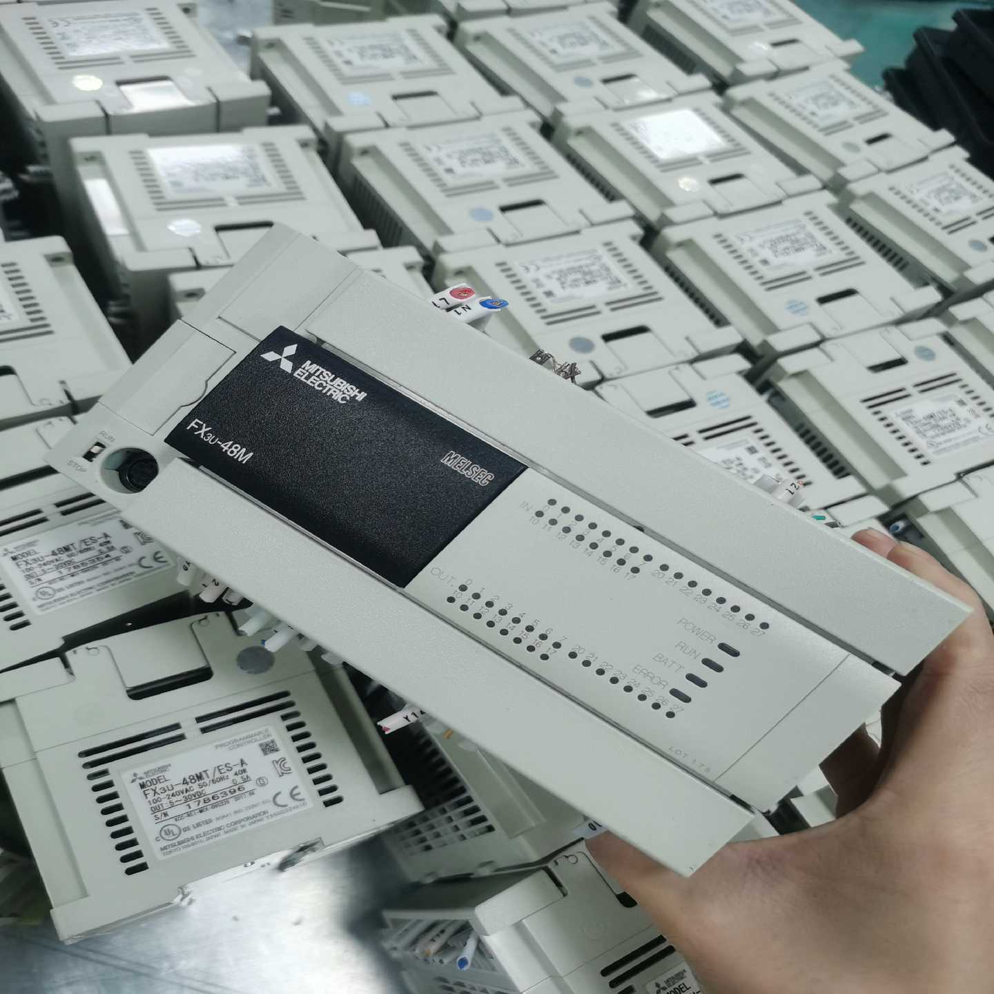 三菱PLC，FX3U-48MT/ES-A，。(通通配件）