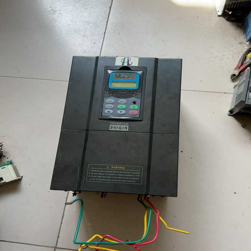 康沃变频器 CVF-P3，15千瓦，380伏，（耶耶电子）