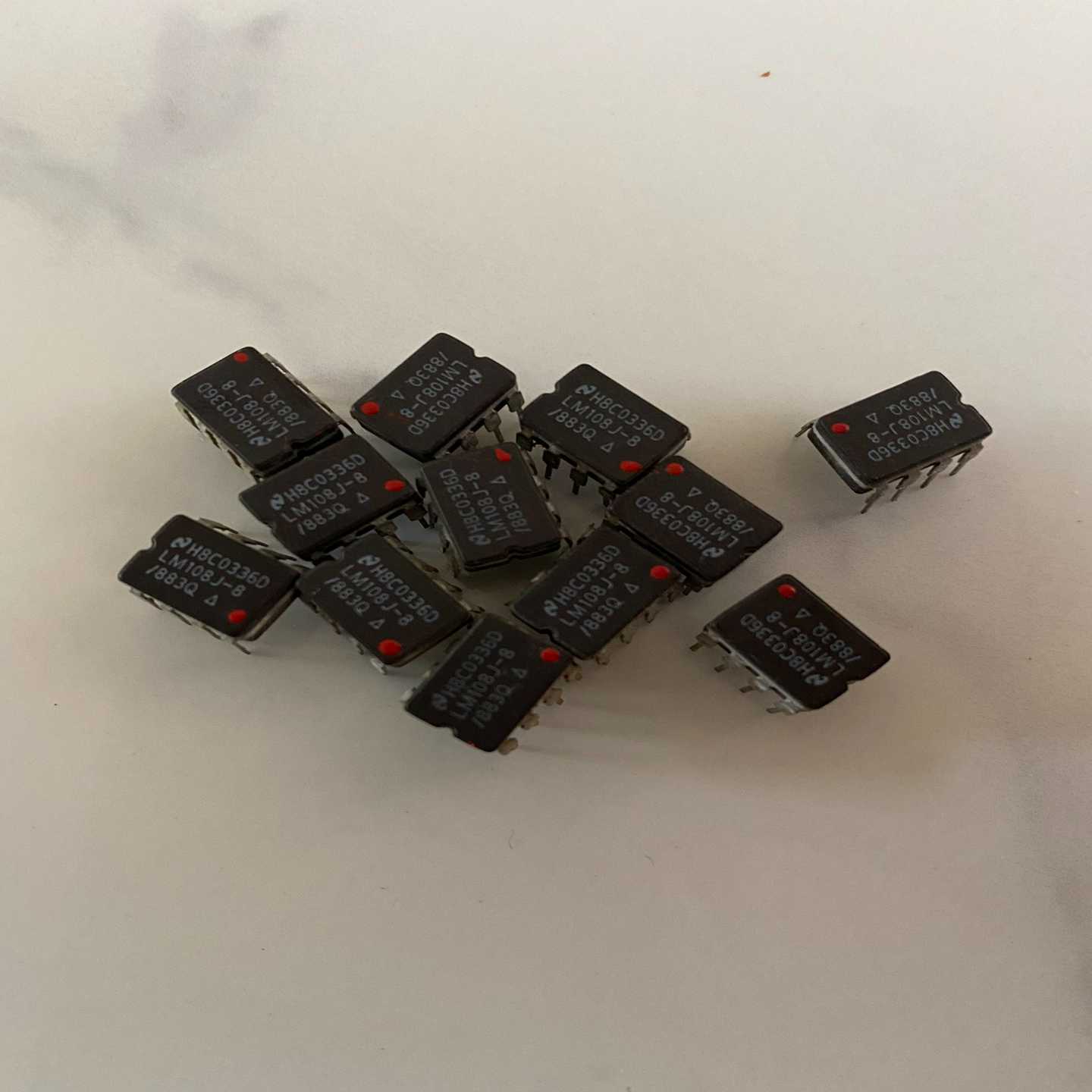 LM108J-8/883Q【侨报商行】