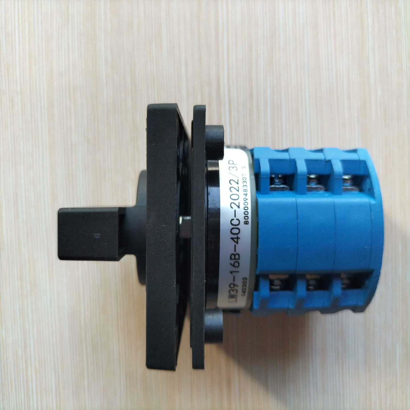 LW39-16B-40C-2022/3P  APT二工~询价