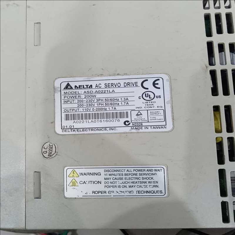台达200W驱动ASD-A0221LA    电机ASMT0(耶耶电子)