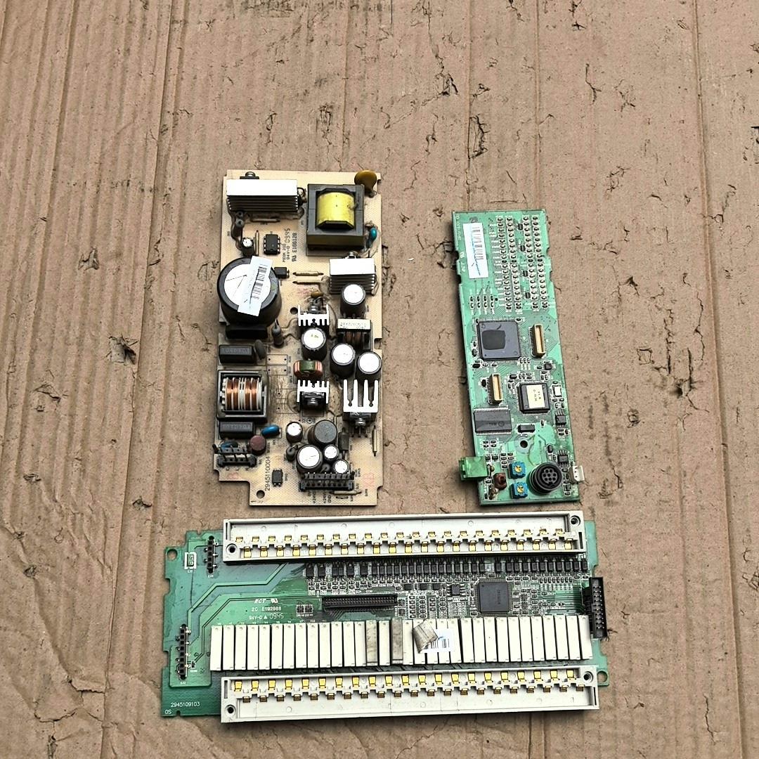 台达DVP64EH00R2一套板子~询价