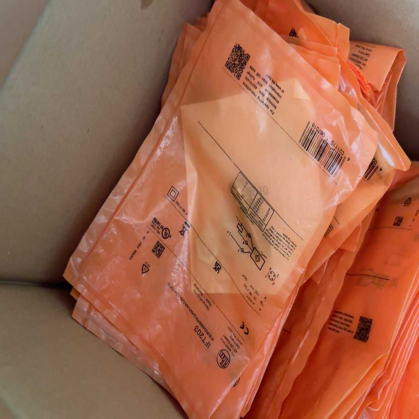 I20.  易福门传感器接近开关ift20，ifm~询价