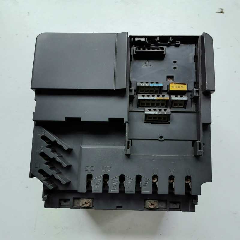 议价~变频器5.5KW 6SE6420-2UD25-5CA1