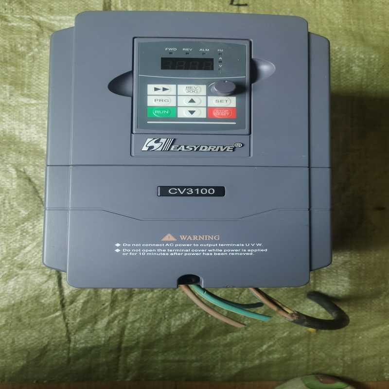 议价拆机易驱变频器型号是CV3100-4T0055M/4T007