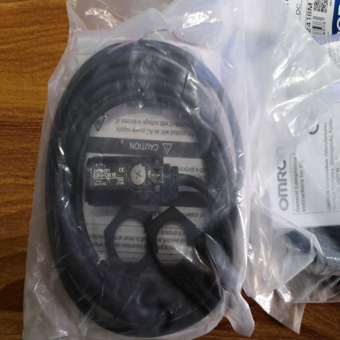 询价~E3RA-DP11 2M光电传感器.