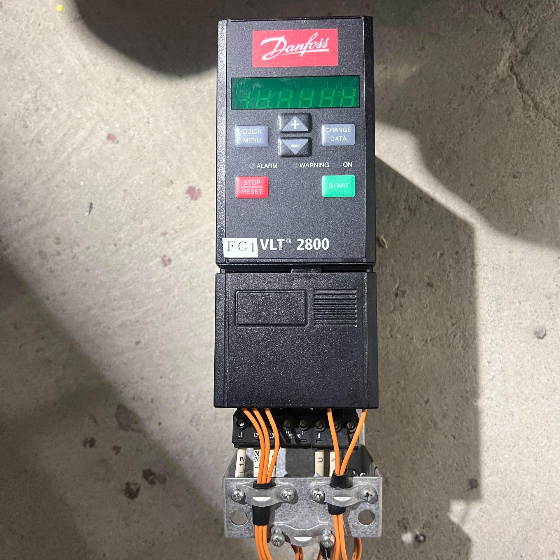 拆机丹佛斯2800系列变频器VLT2807PT4B20S【南风商行】