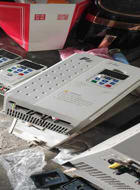 议~深圳飞兆变频器FA200-18.5G/22P-T4熔喷机拆下