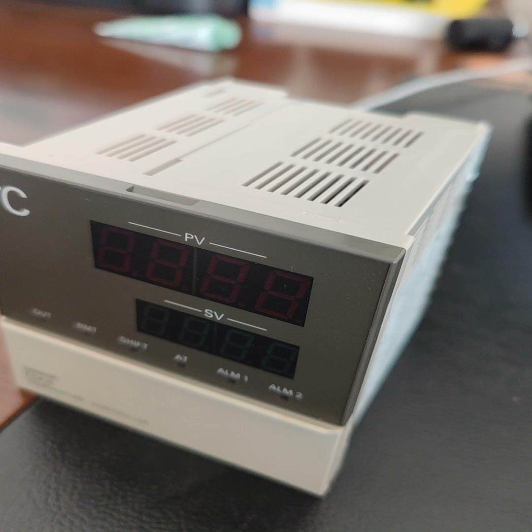 (询价)Omron/E5AX-AF-X温控仪无包装