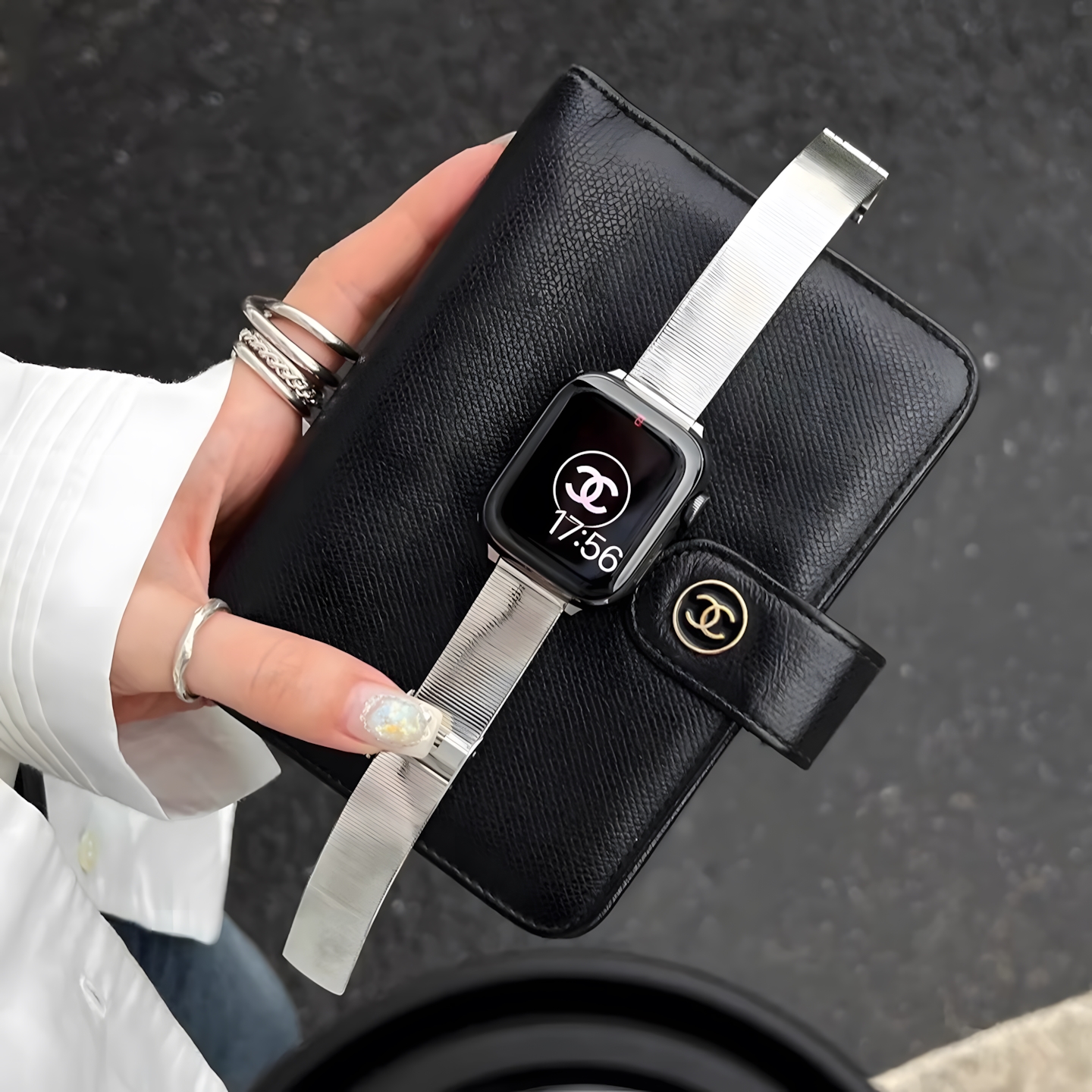 适用iWatchS10苹果手表夏季新款表带applewatchS9高级感S8/7/6代金属不锈钢高品质SE简约亮面Ultra男女款腕带