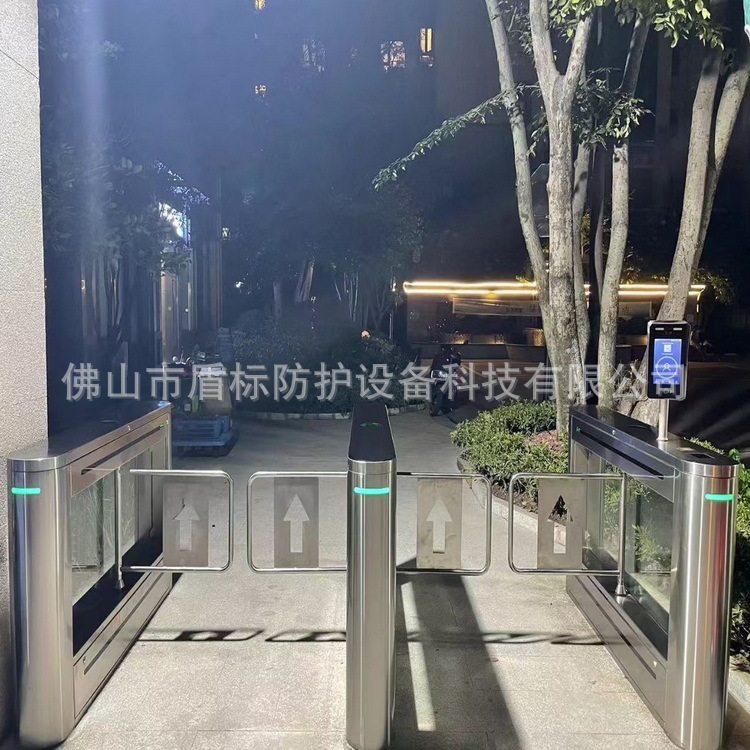 双通道出入行人道闸摆闸翼闸三棍闸小区超市工厂刷卡人脸识别考勤