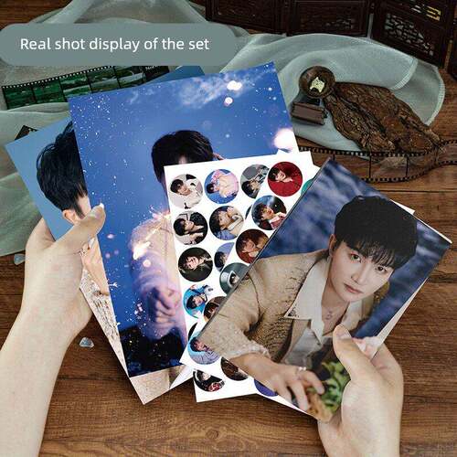 周深113件套周边画册海报书签徽章拍立得贴纸明信片LOMO卡片照片