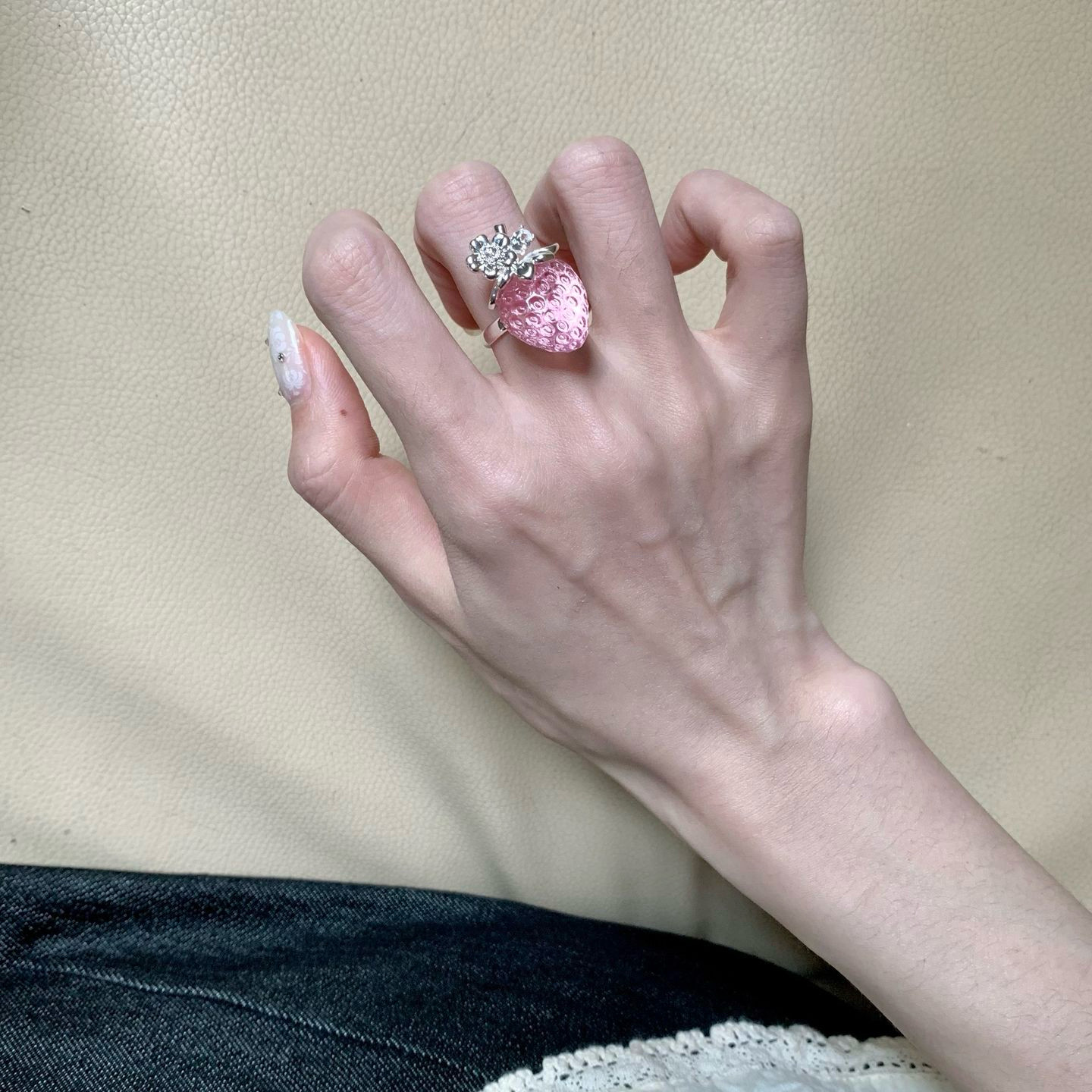 少女心配饰2026草莓果冻感甜美可爱设计戒指草莓果冻戒指透明粉色