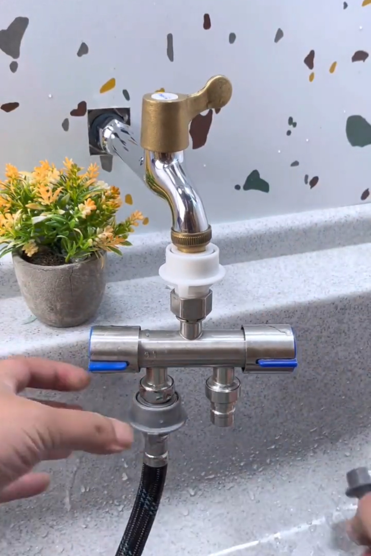 2026三角阀三通一分二双便携式新款水龙头一进二出双控马桶洗衣机