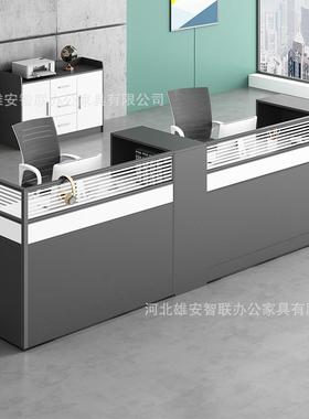 职员办公桌员工座桌卡简约现位代2/4/6人位风财务办屏KFG公桌椅组