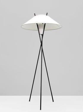 意大利时尚简约客厅灯现代约三AL-61402简落角架艺地术卧室书房设