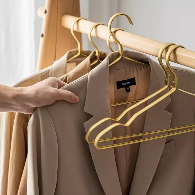太空铝合金衣架家用挂衣防滑无痕衣撑衣服挂架不锈钢收纳晾晒撑子