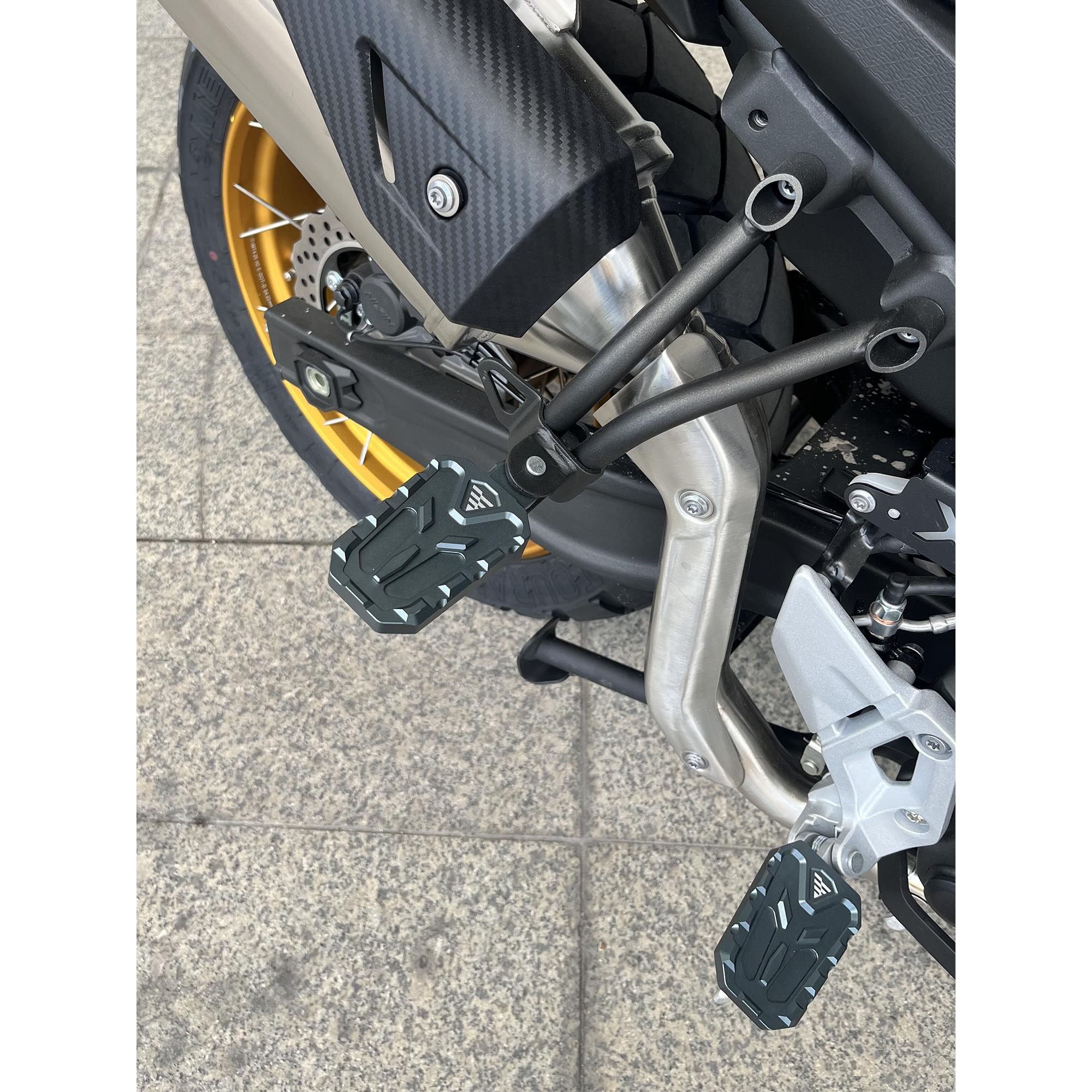 适用于无极500DS 650R 改装前脚踏加大垫后脚踏加大座