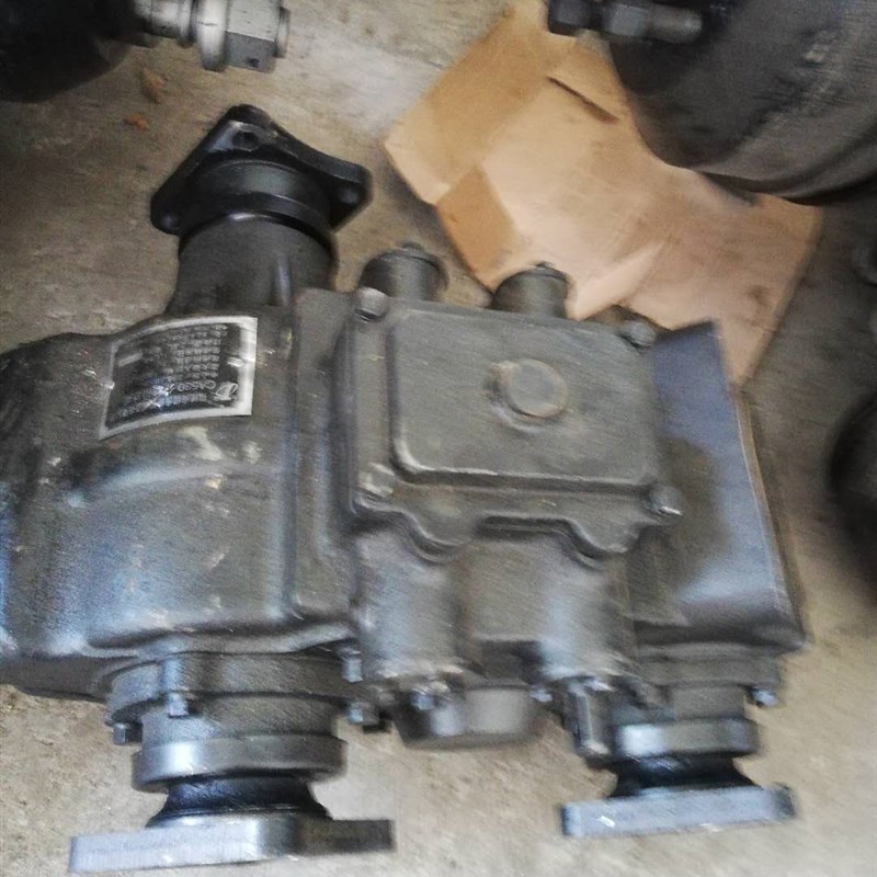 农用车前驱动桥配件 140四驱分动箱分功箱 530分动箱