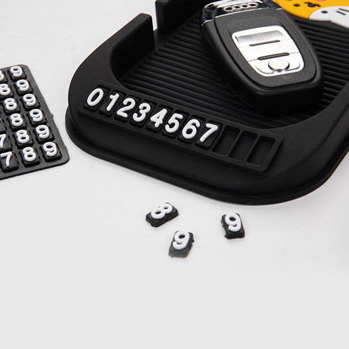 车载置物垫汽车支架多功能车用导航仪防晒垫仪表台手机固定防滑垫