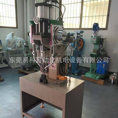 多工位气动铆钉机剪刀水枪货架铆接气动压实心空心多钉位铆钉机