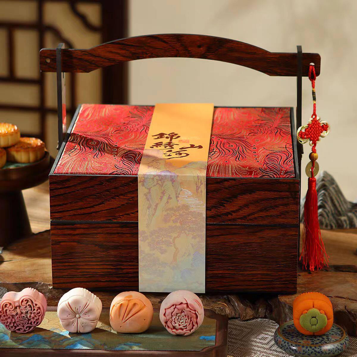 2025中秋礼盒装中秋蛋黄莲蓉五仁黑芝麻月饼礼盒装送礼佳品