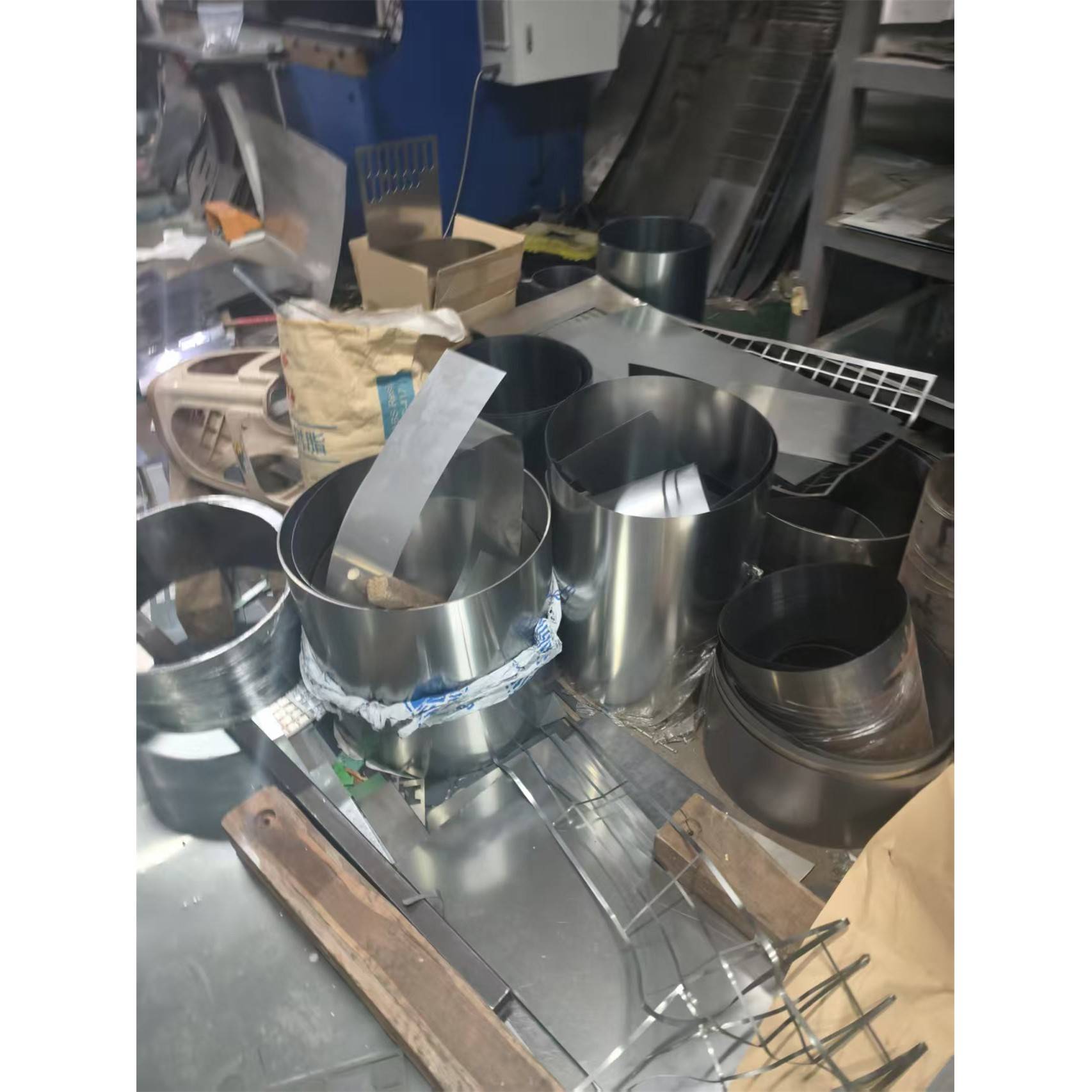 现货供应201 304 316不锈钢薄板 中厚板 圆棒 扁条65Mn弹簧钢薄板